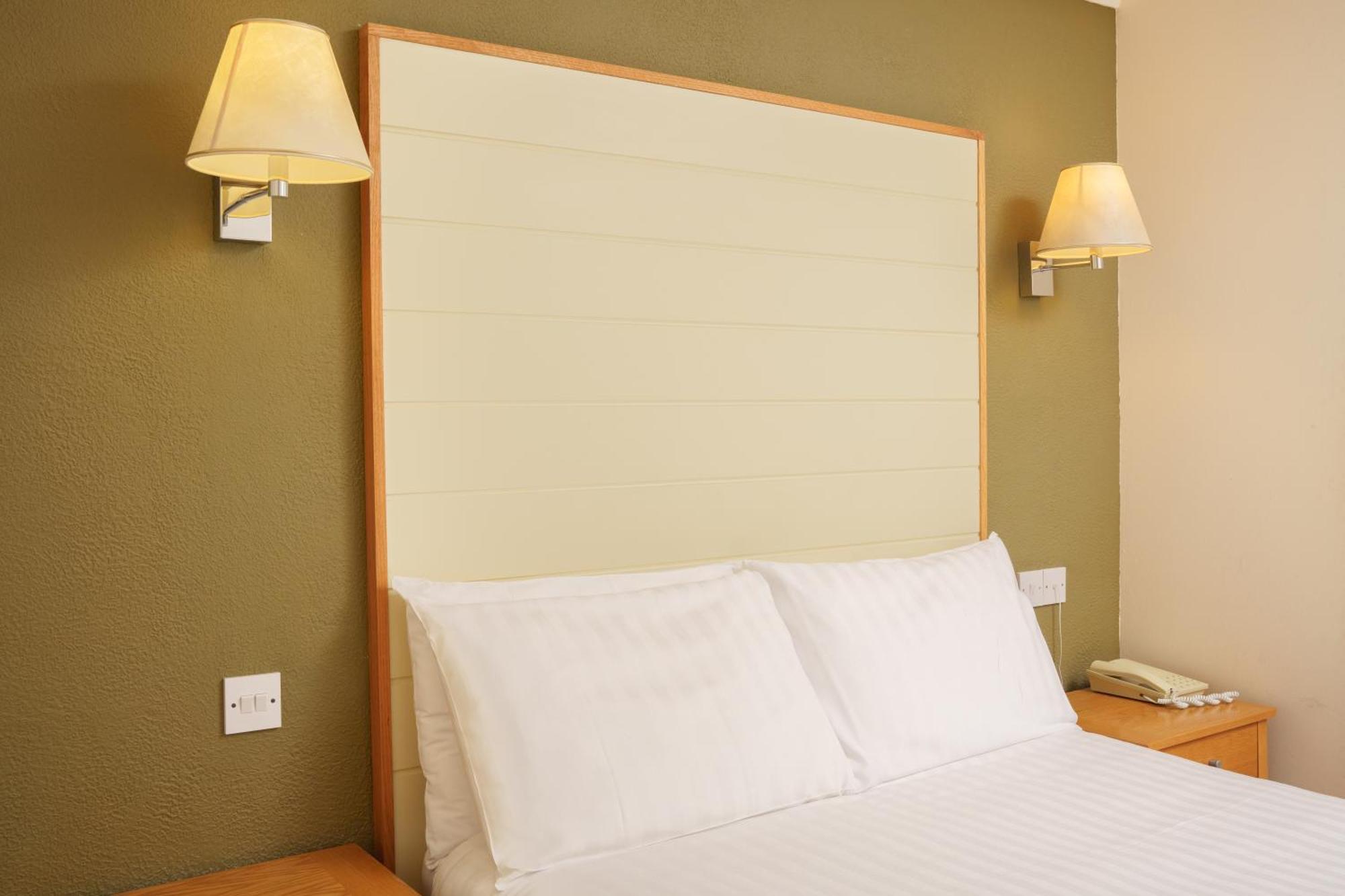 Trouville Hotel By Compass Hospitality Сандаун Екстер'єр фото